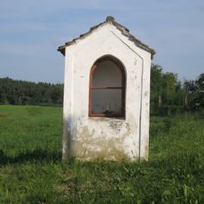 Výklenková kaplička u Chvalkovic