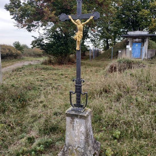 Kříž severně od Bučku