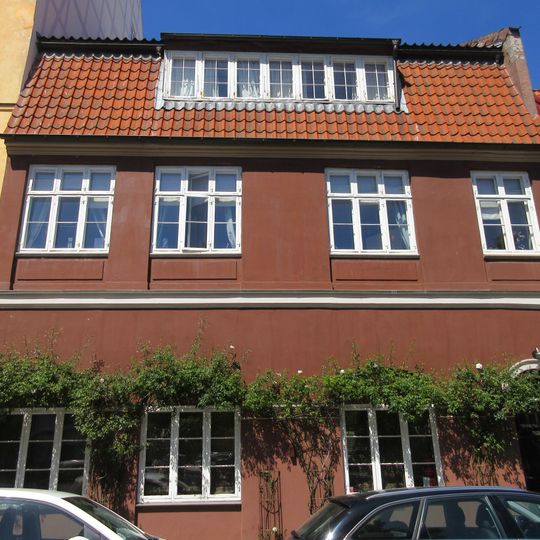 Overgaden Neden Vandet 35