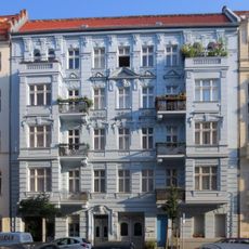 Apartment Building no. Apostel-Paulus street 33