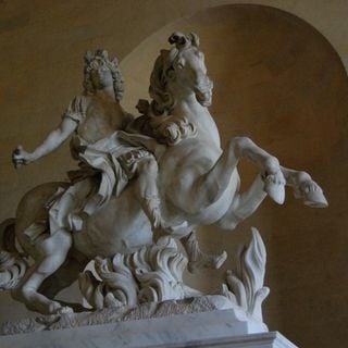 Estátua equestre do Rei Luís XIV