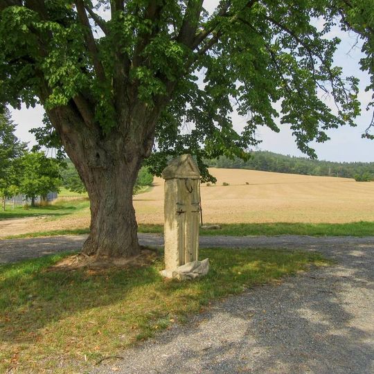 Křížový kámen v Troubelicích v části Sídliště