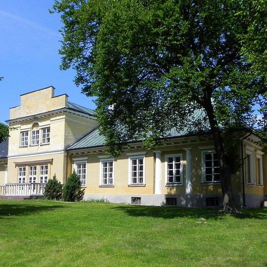 Zespół pałacowy w Surhowie