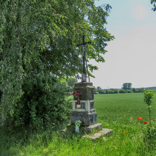 Kříž v Žerotíně u polní cesty