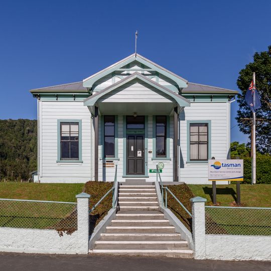 Murchison Public Library