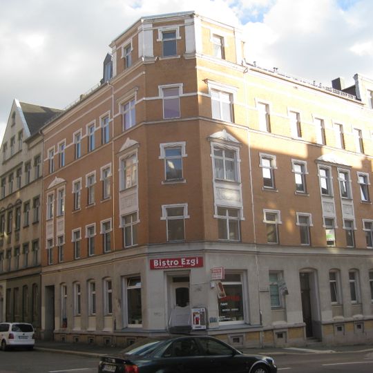 Mietshaus in Ecklage in geschlossener Bebauung Zietenstraße 26