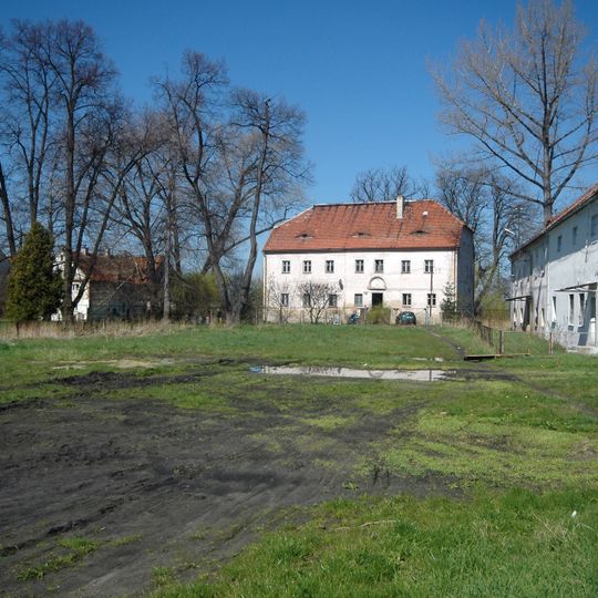 Manor in Uciechów