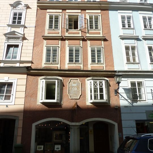 Wohn- und Geschäftshaus