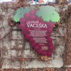 Pamětní deska bývalé vinice Velká Vaceška na Bulovce