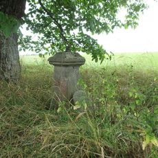 Kříž jižně od Chrástova