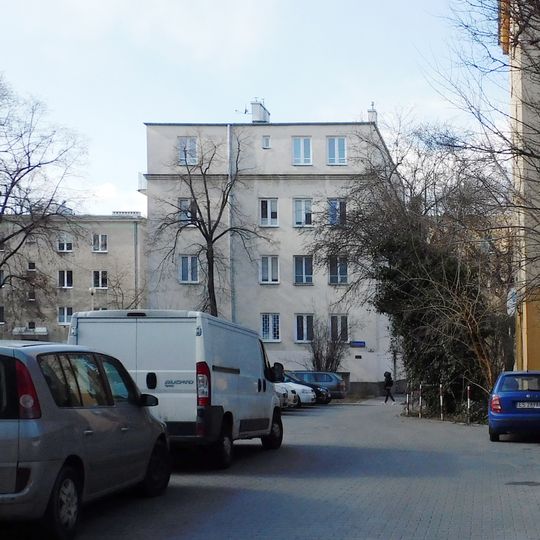 Dom przy ulicy Chotomowskiej 8