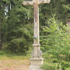 Kříž v lese severně od Stálkova