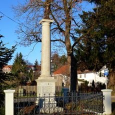 Mariensäule und Kriegerdenkmal für die Gefallenen des Ersten Weltkrieges