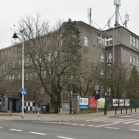 Budynek Zespołu Szkół nr 23 w Warszawie