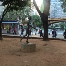 Estátua de Diana a Caçadora