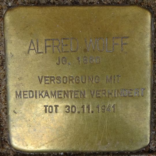 Stolperstein en memoria de Alfred Wolff