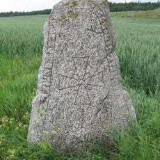 Uppland Runic Inscription 329