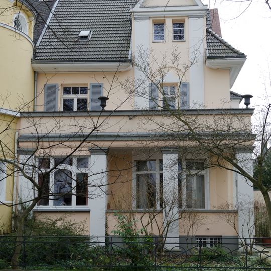 Karl-Finkelnburg-Straße 23