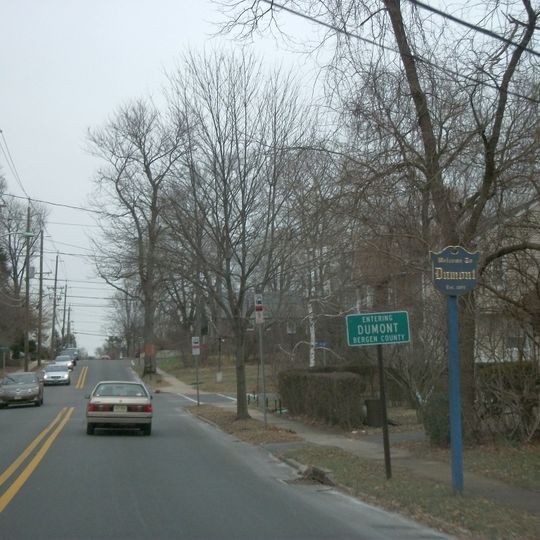 Dumont