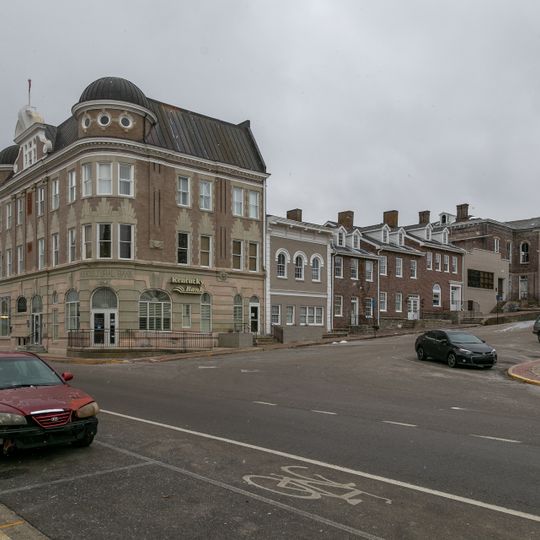 Paris Courthouse Square Historic District