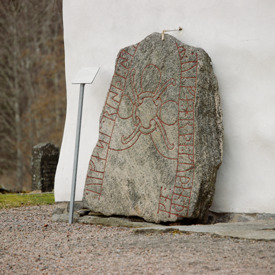 Västergötlands runinskrifter 151