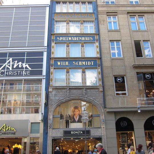 Wohn- und Geschäftshaus