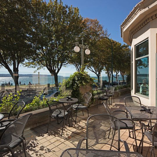 Sylvia Hotel, Restaurant and Lounge