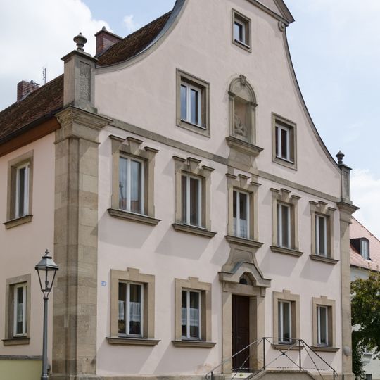 Weißenburger Straße 22