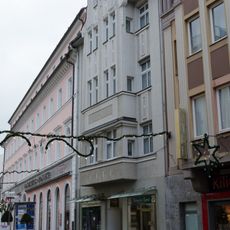 Wohn- und Geschäftshaus