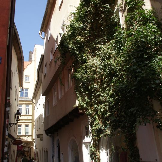 Wohn- und Geschäftshaus