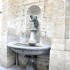Lion fountains