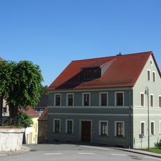 Wohnhaus und Nebengebäude Brauhausstraße 10