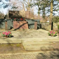 Pomník padlým v 2. světové válce na hřbitově v Rumburku