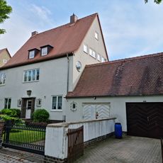 Wohnhaus Friedrich-Engels-Platz 2