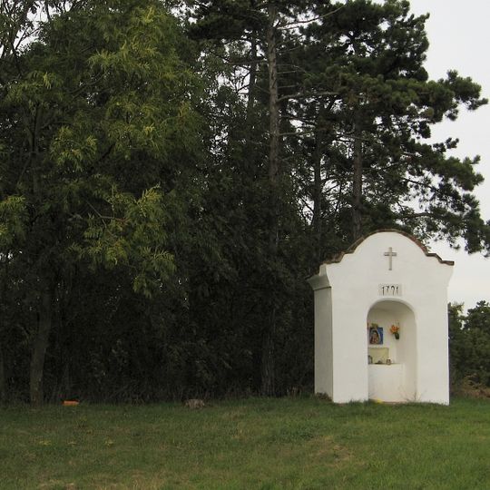 Chapel-shrine east of Ředhošť