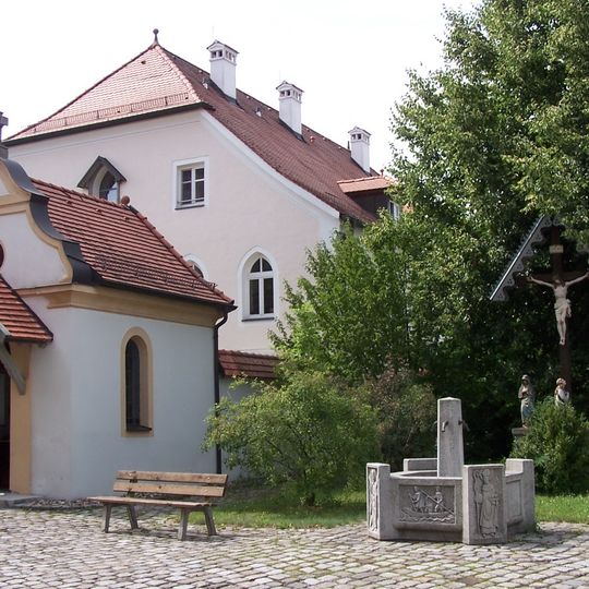 Ehemaliges Kloster des Maristenordens, heute Wohn- und Pflegeheim