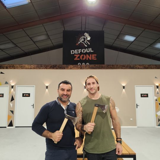 DEFOUL ZONE Bar-Salles de défoulement, Rage room