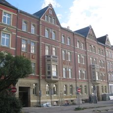 Doppelmietshaus in geschlossener Bebauung Thomas-Mann-Platz 4; 5