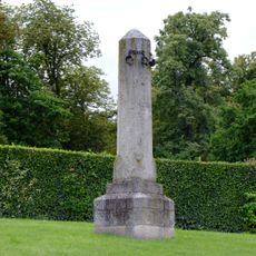 Whipping post, pillory