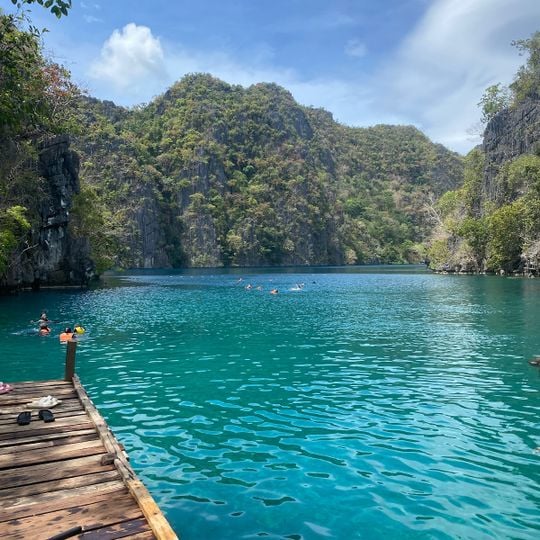 Kayangan Lake