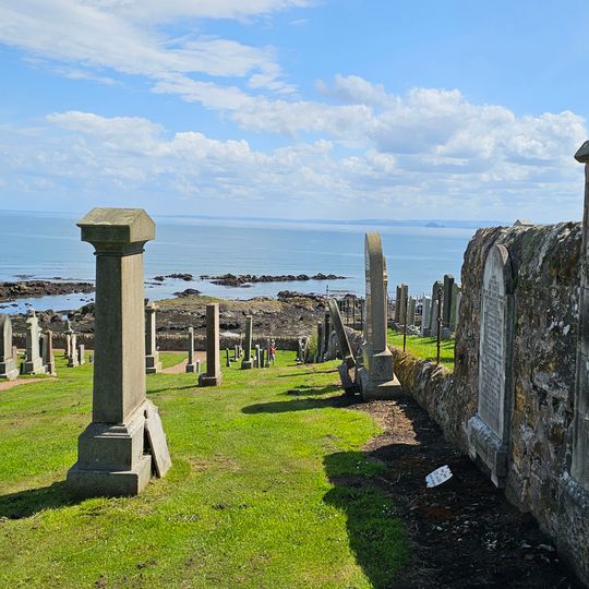 St Monance, Braehead, St Monance Parish Church, Churchyard