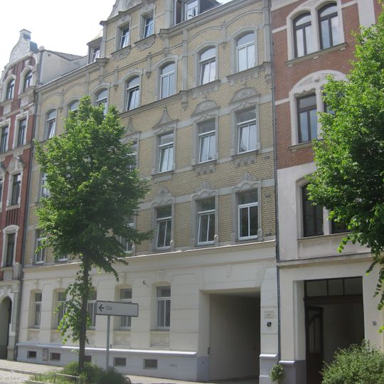 Mietshaus in geschlossener Bebauung Zietenstraße 49