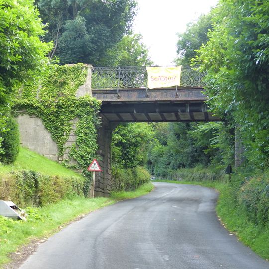 Bridge over road to Rendcomb College