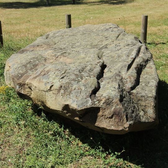 Menhir-polissoir de Souhé