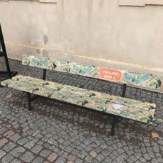 Lavička Václava Havla v Litomyšli