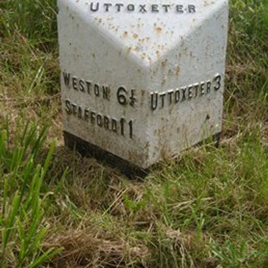 Milepost, between Aldery Bank & Lower Loxley