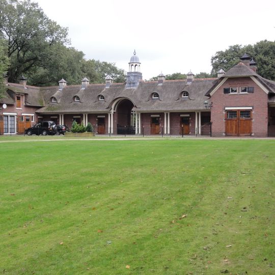 Villa Brakkensteyn: dressuurstal