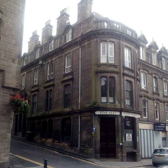 32 High Street And 2 Cross Wynd, Including The Queen's Head Pub