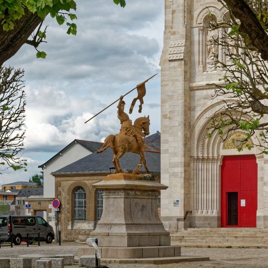 Equestrian statue of Joan of Arc
