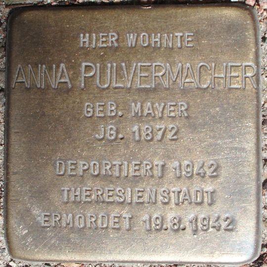 Stolperstein en memoria de Anna Pulvermacher
